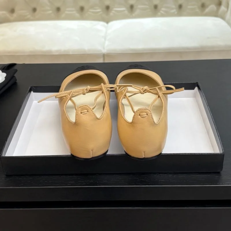Chanel Low Shoes Lightweight 19262