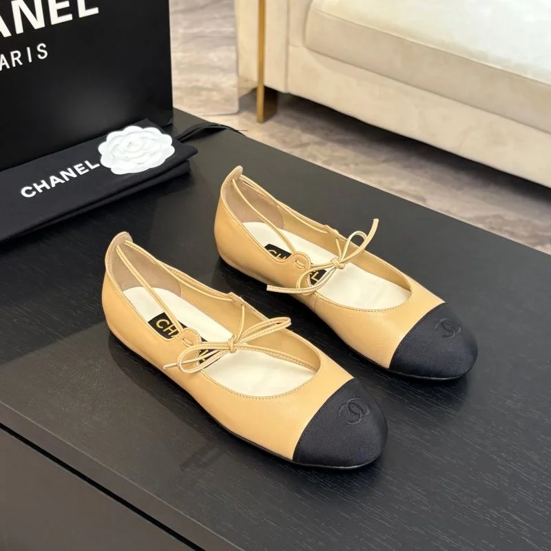 Chanel Low Shoes Lightweight 19262