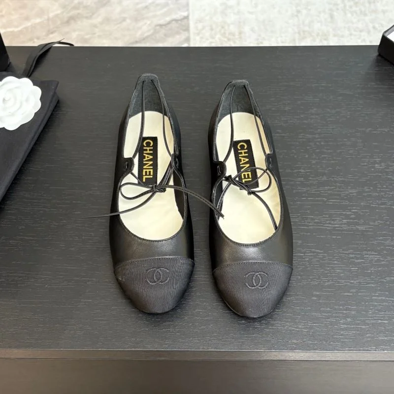 Comfortable Chanel Low Shoes 19265