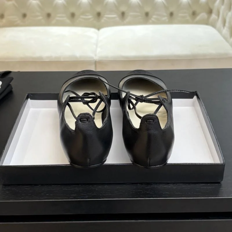 Comfortable Chanel Low Shoes 19265