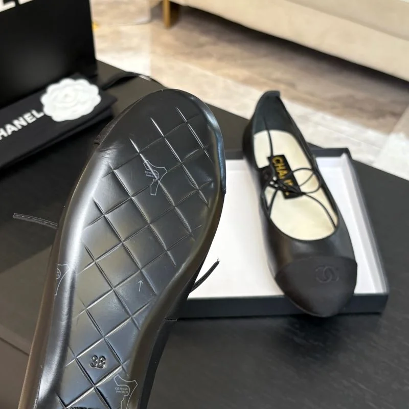 Comfortable Chanel Low Shoes 19265