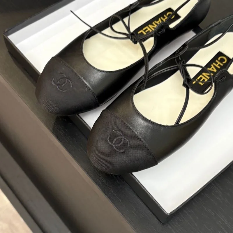 Comfortable Chanel Low Shoes 19265