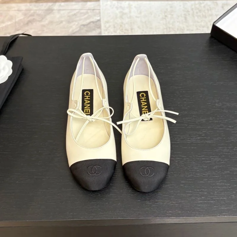 Chanel Low Shoes TimelessDesign 19264