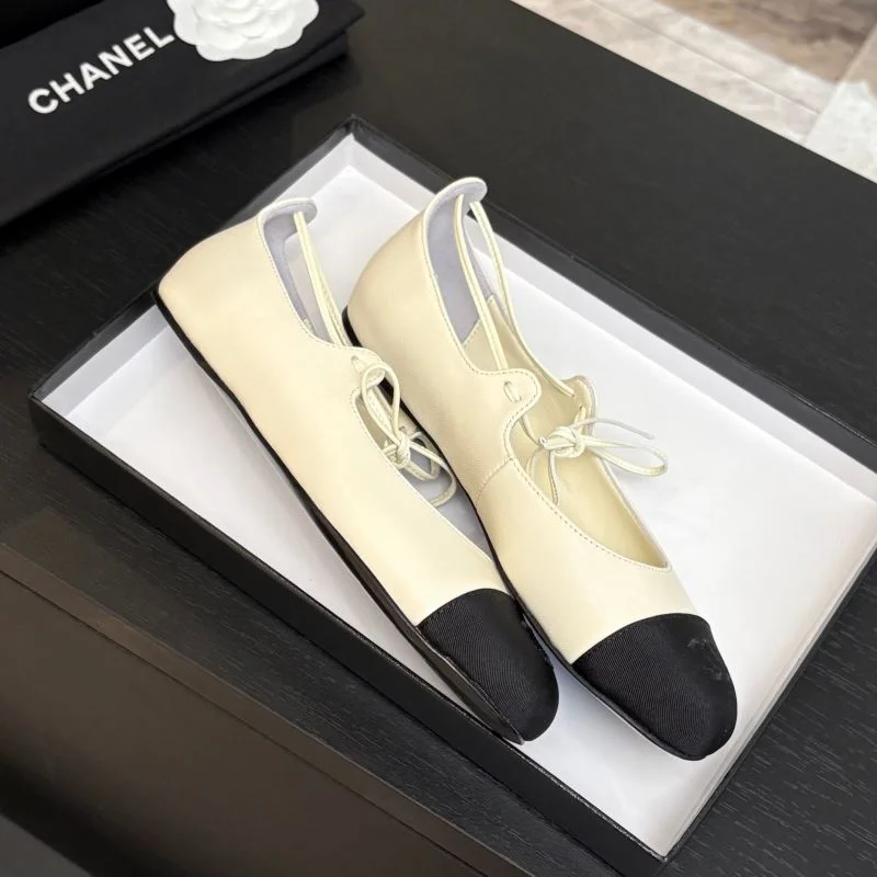 Chanel Low Shoes TimelessDesign 19264