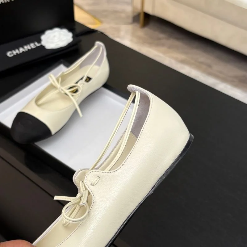 Chanel Low Shoes TimelessDesign 19264