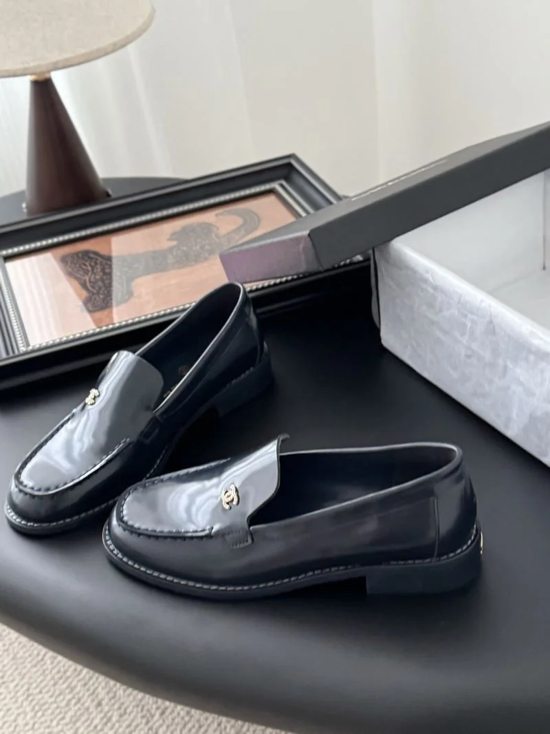 Bright Chanel Low Shoes 19263