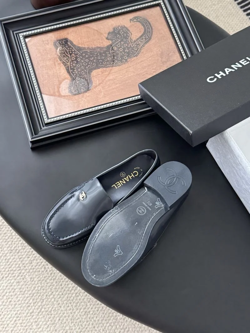 Bright Chanel Low Shoes 19263