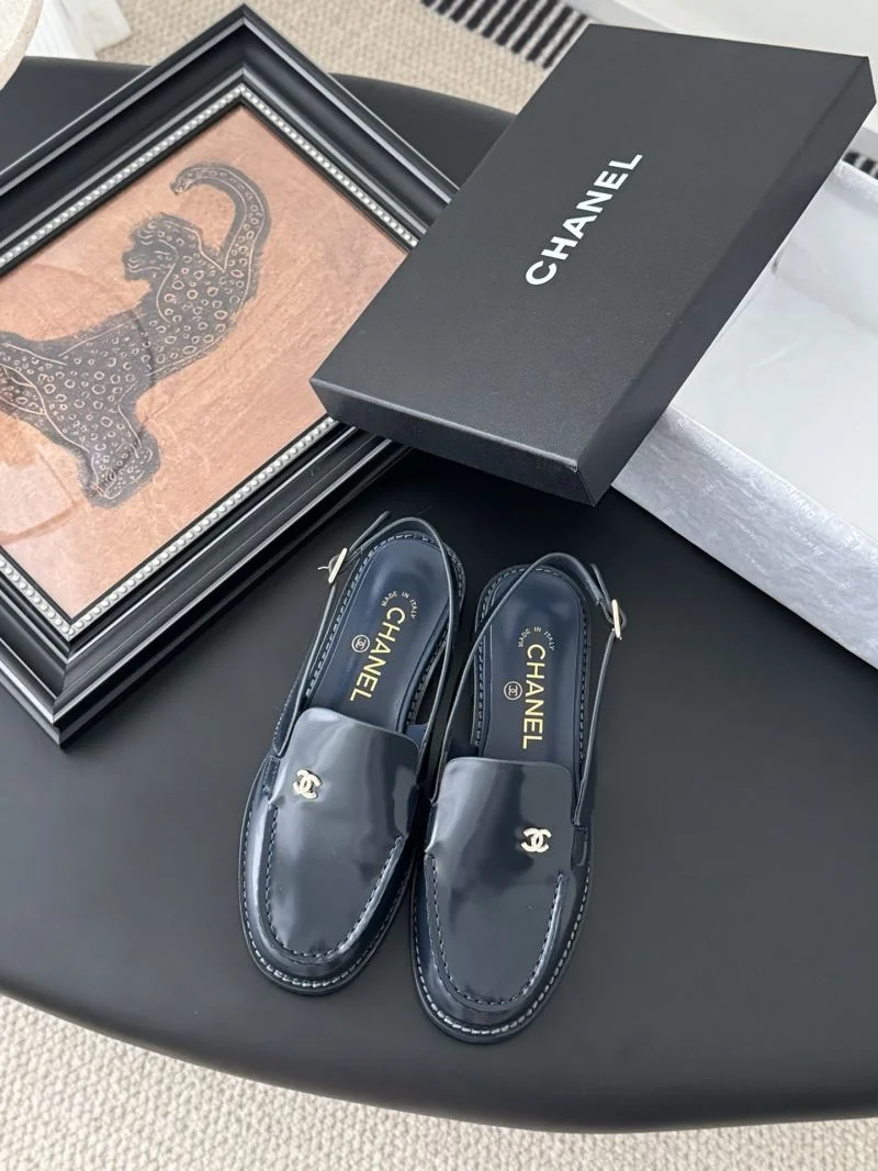 Chanel Low Shoes SmoothTexture 19256