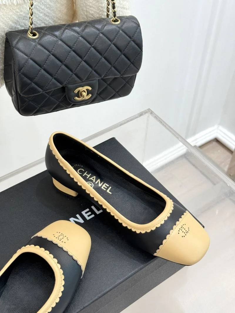 Breathable Chanel Low Shoes 19248