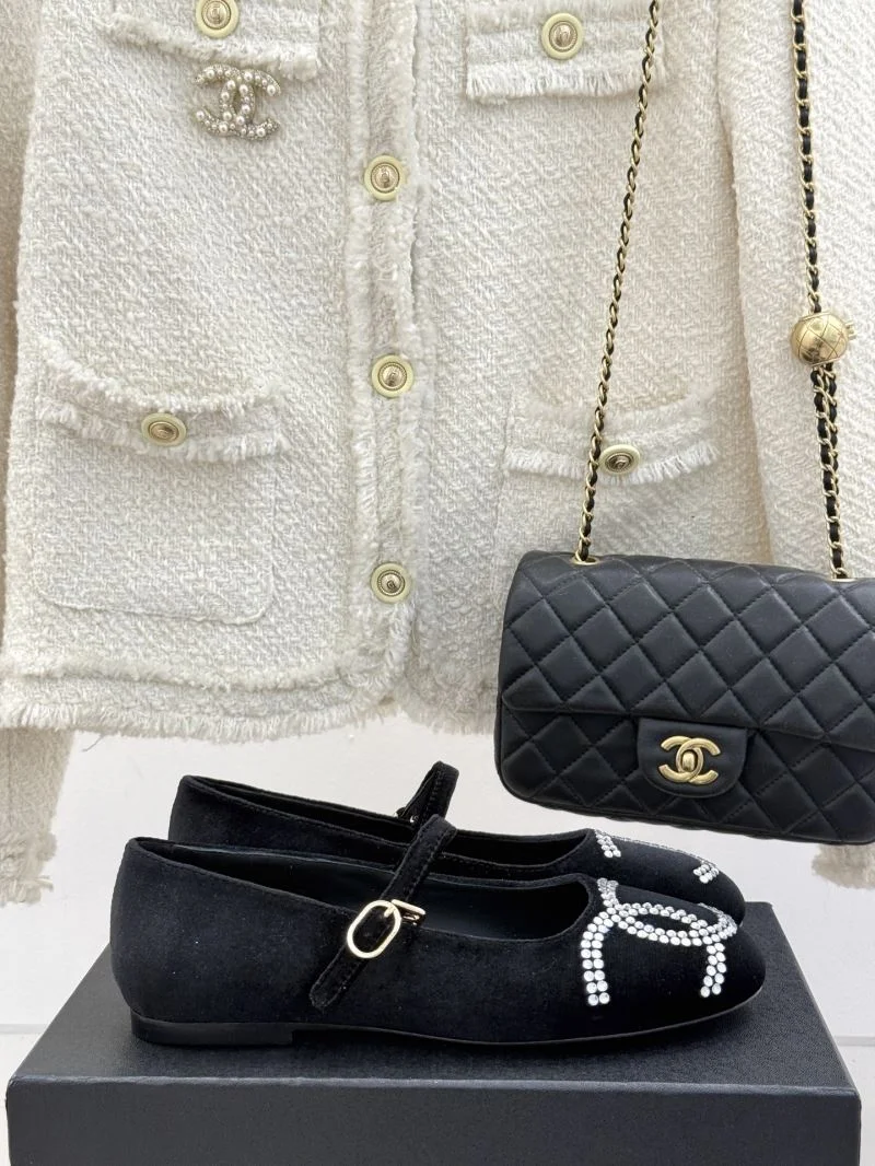 Chanel Low Shoes QuickDry 19239