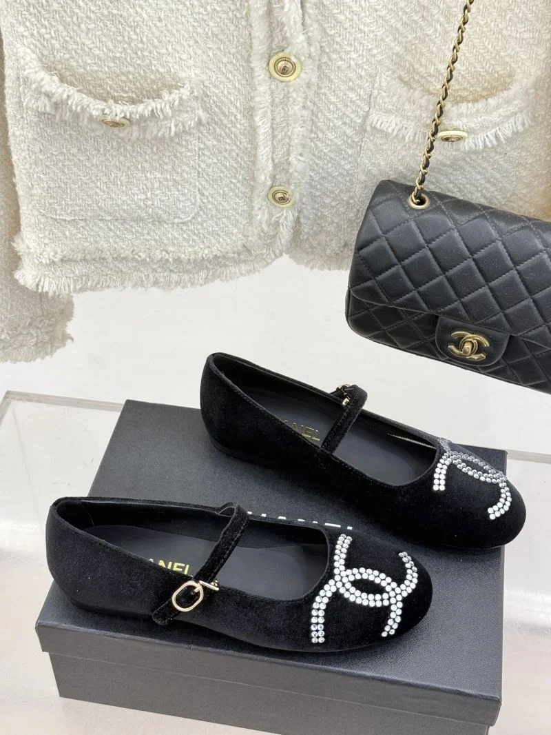 Chanel Low Shoes QuickDry 19239