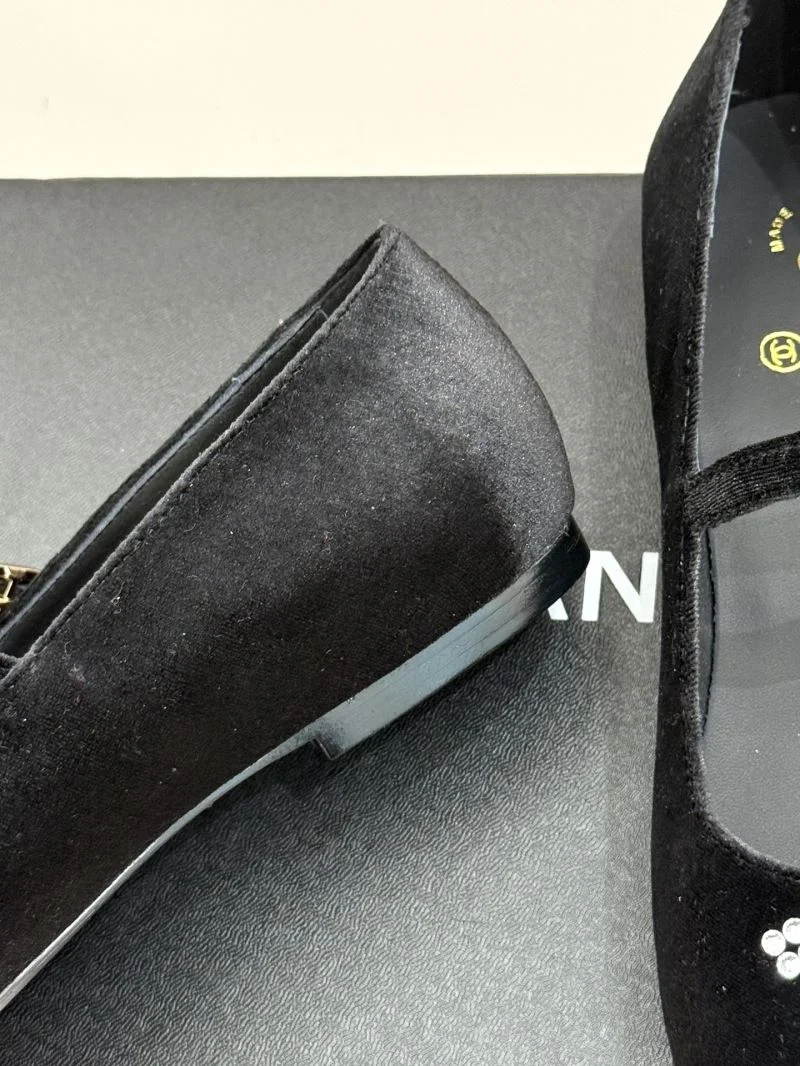 Chanel Low Shoes QuickDry 19239