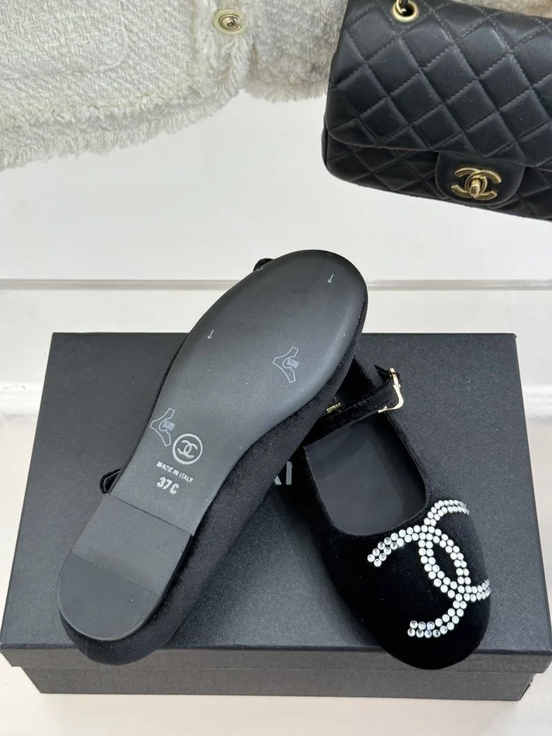 Chanel Low Shoes QuickDry 19239