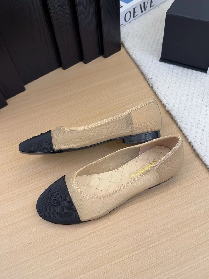 Youthful Chanel Low Shoes 19242