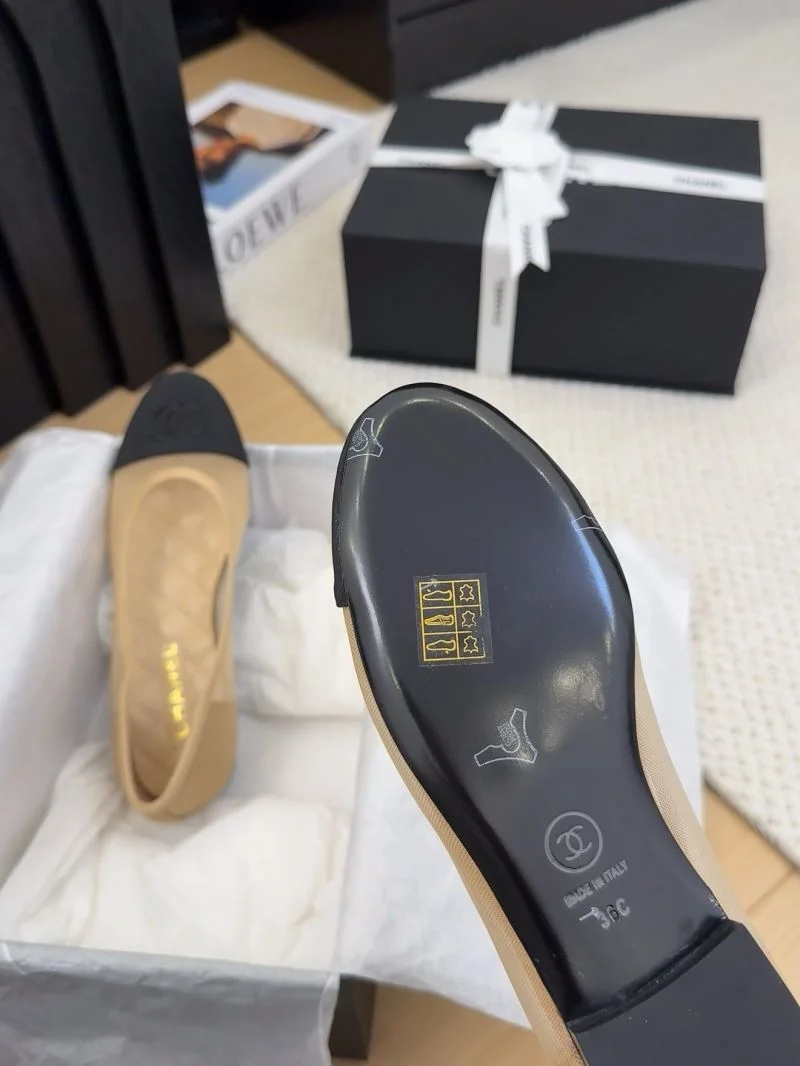 Youthful Chanel Low Shoes 19242