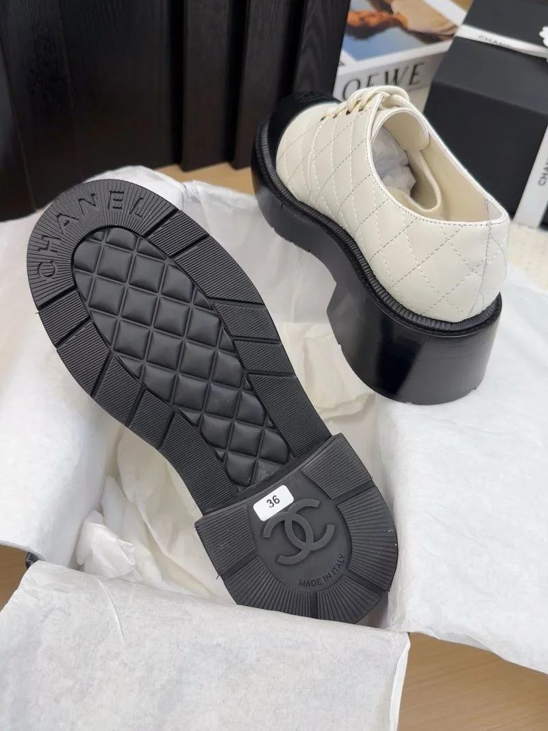 Chanel Low Shoes WrinkleFree 19244