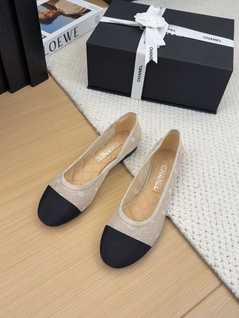 Tailored Chanel Low Shoes 19229