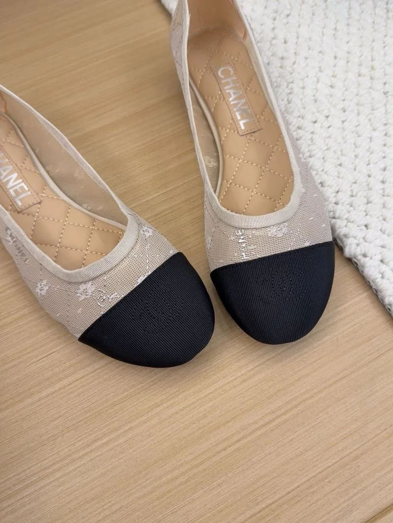 Tailored Chanel Low Shoes 19229