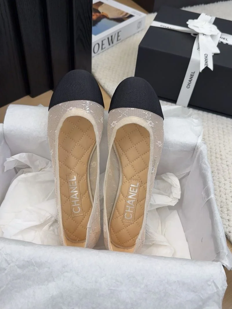 Tailored Chanel Low Shoes 19229