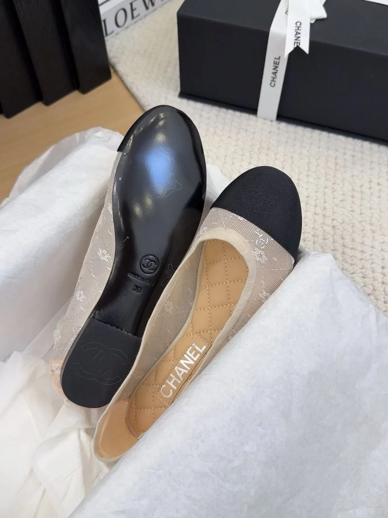 Tailored Chanel Low Shoes 19229