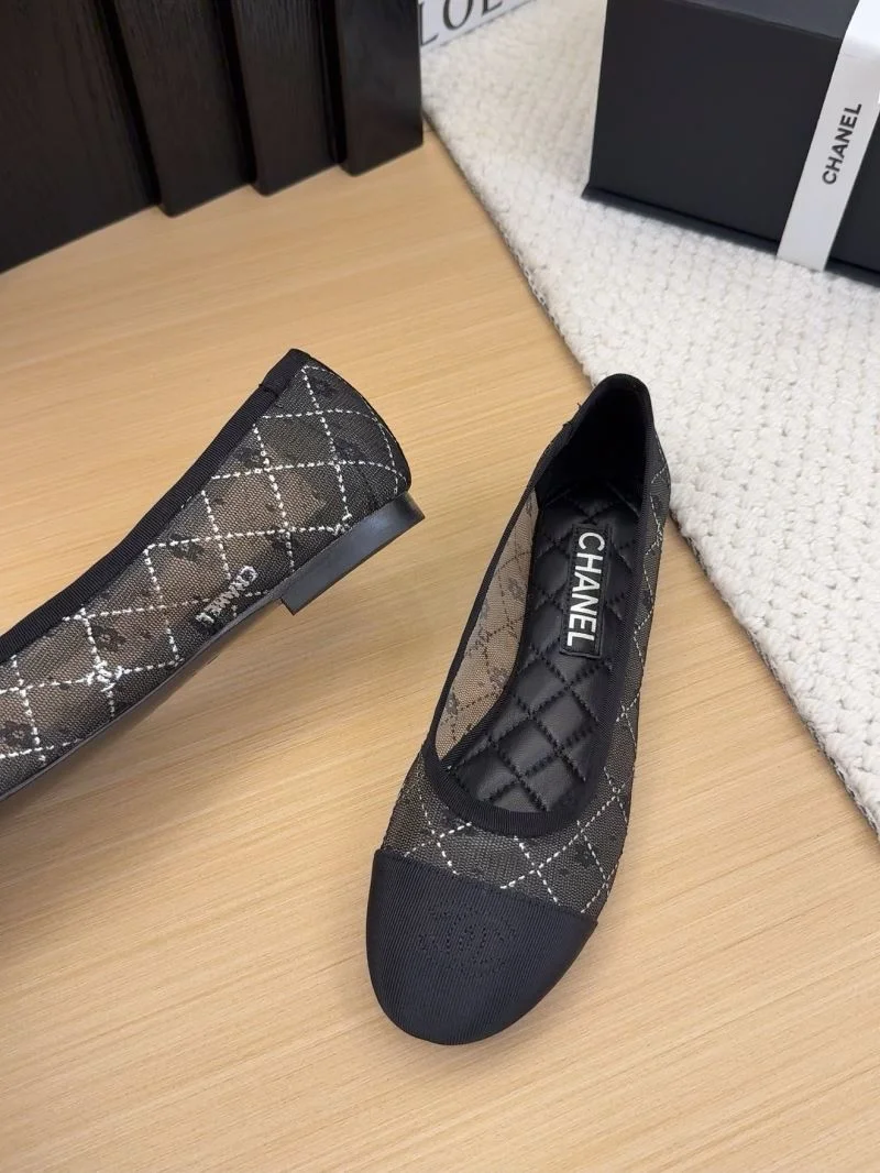Breathable Chanel Low Shoes 19226