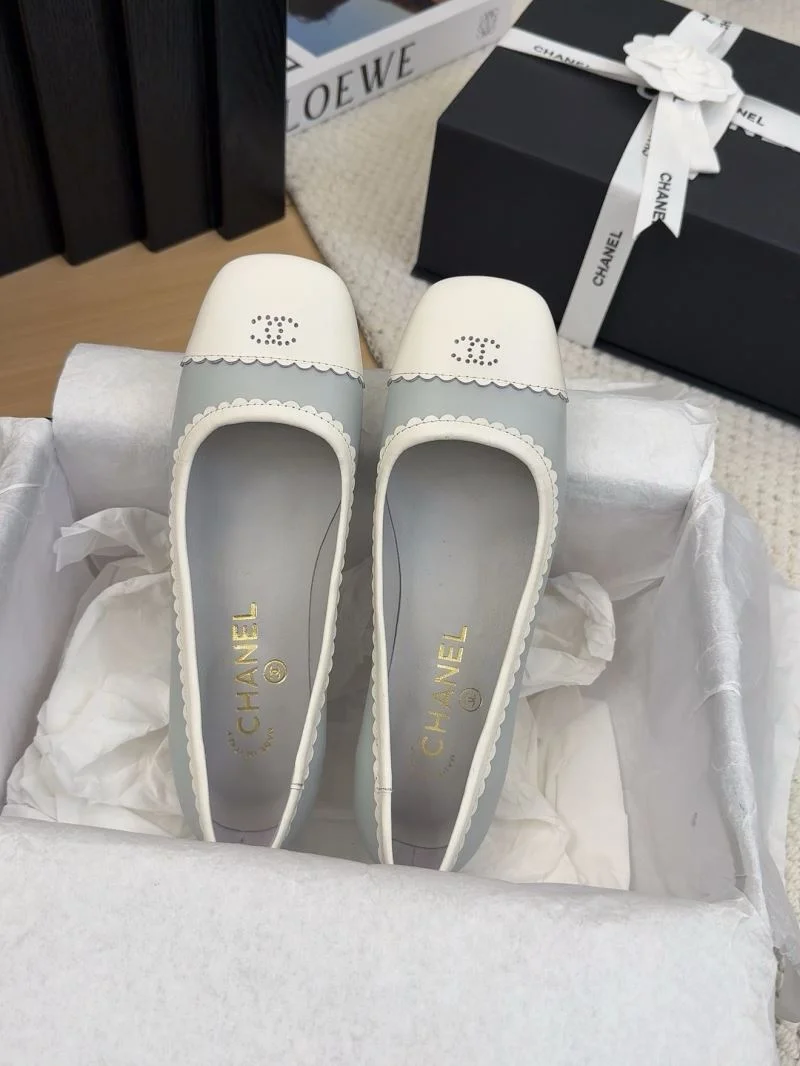 Chanel Low Shoes FastDry 19293