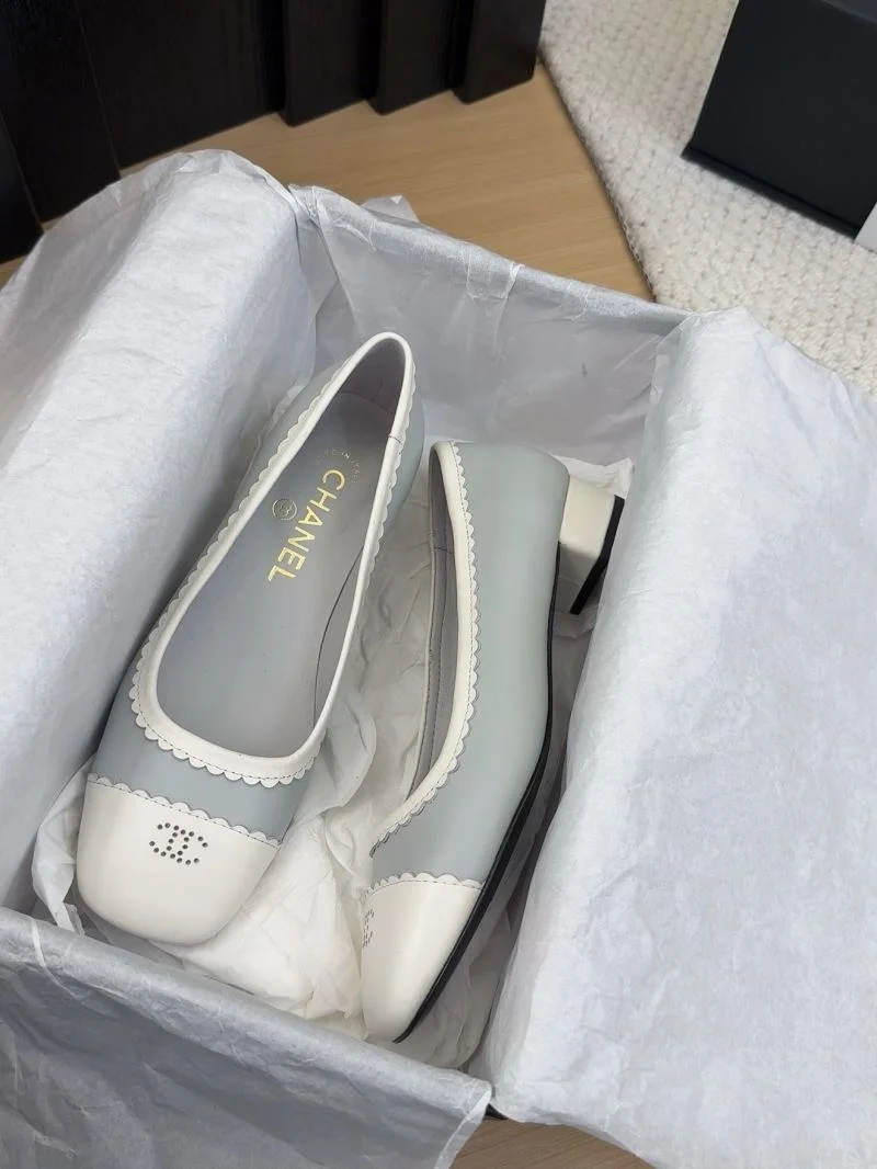 Chanel Low Shoes FastDry 19293