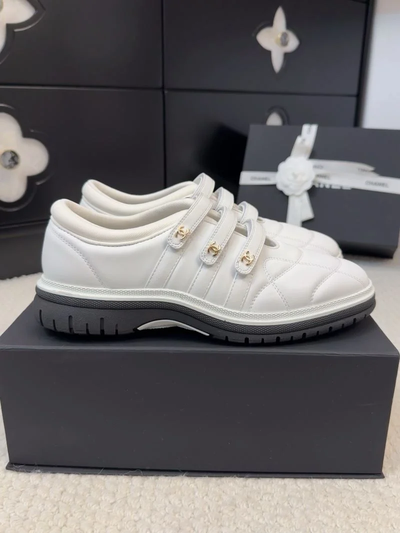 Chanel Low Shoes Neat 19221
