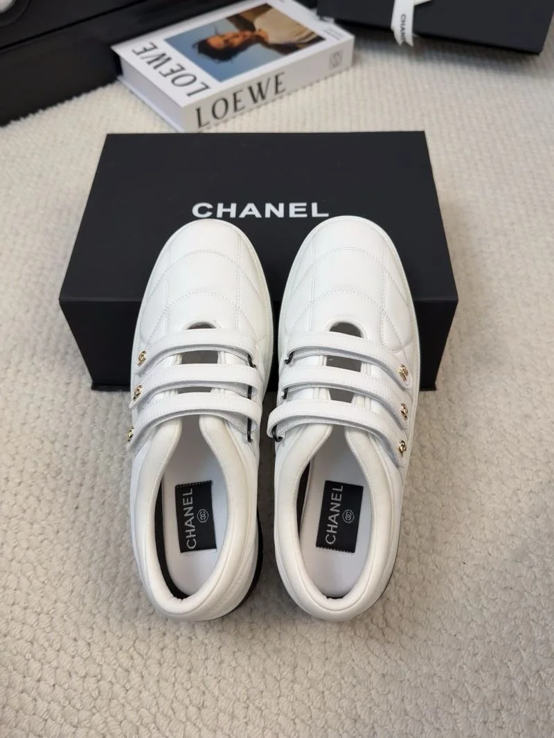 Chanel Low Shoes Neat 19221
