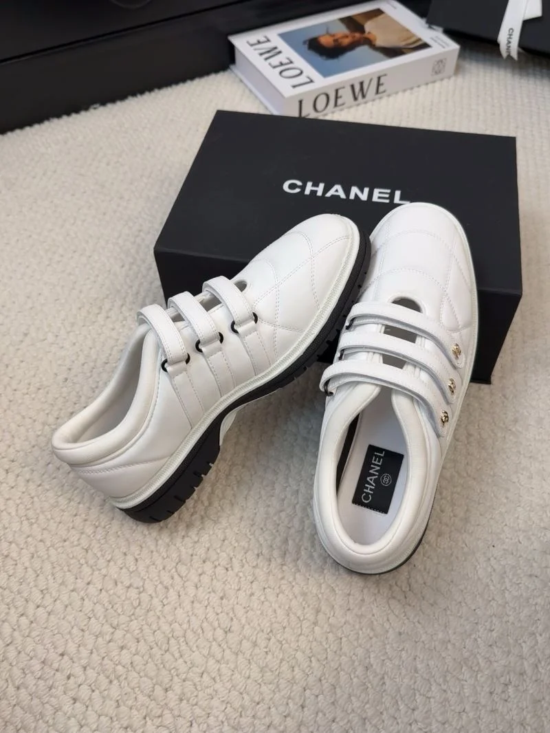 Chanel Low Shoes Neat 19221