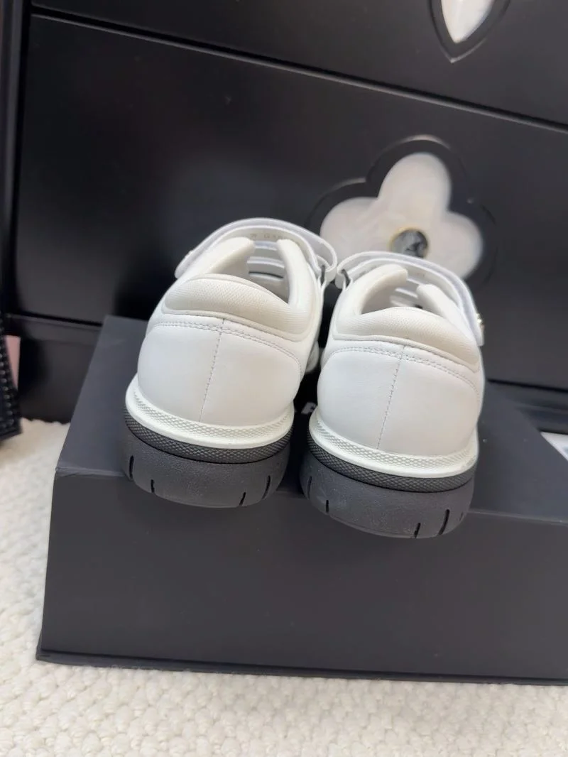 Chanel Low Shoes Neat 19221
