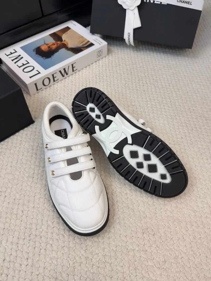 Chanel Low Shoes Neat 19221