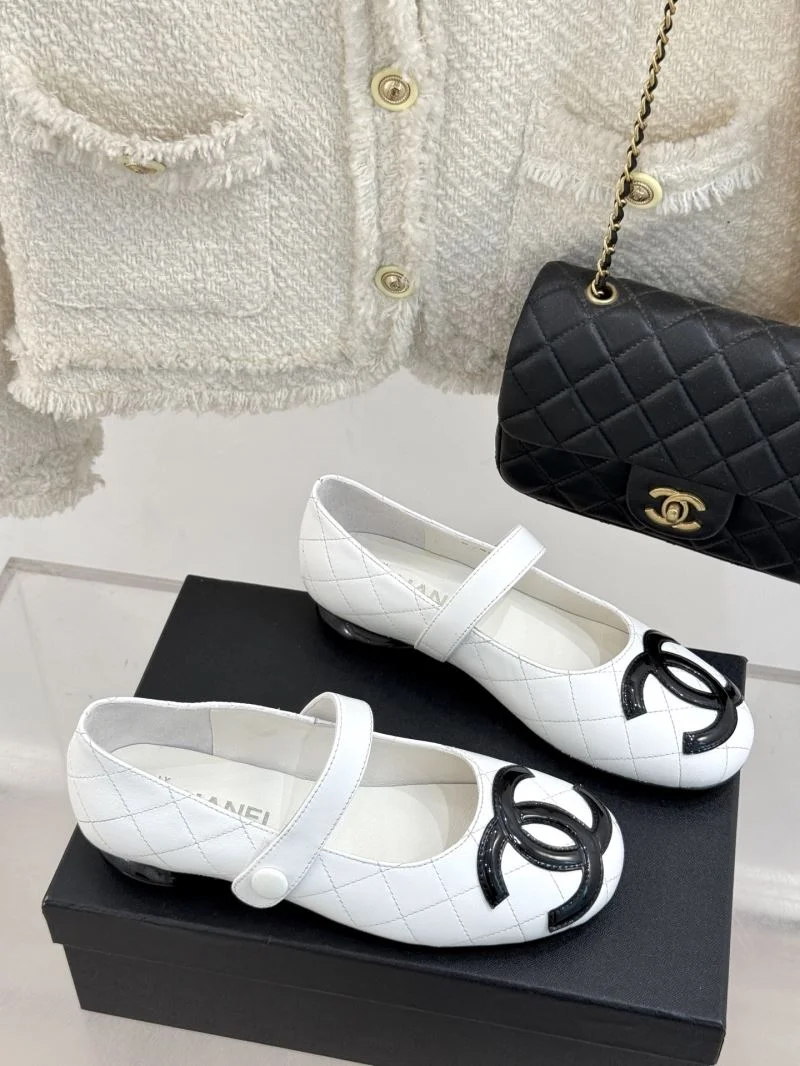 EasyCare Chanel Low Shoes 19219