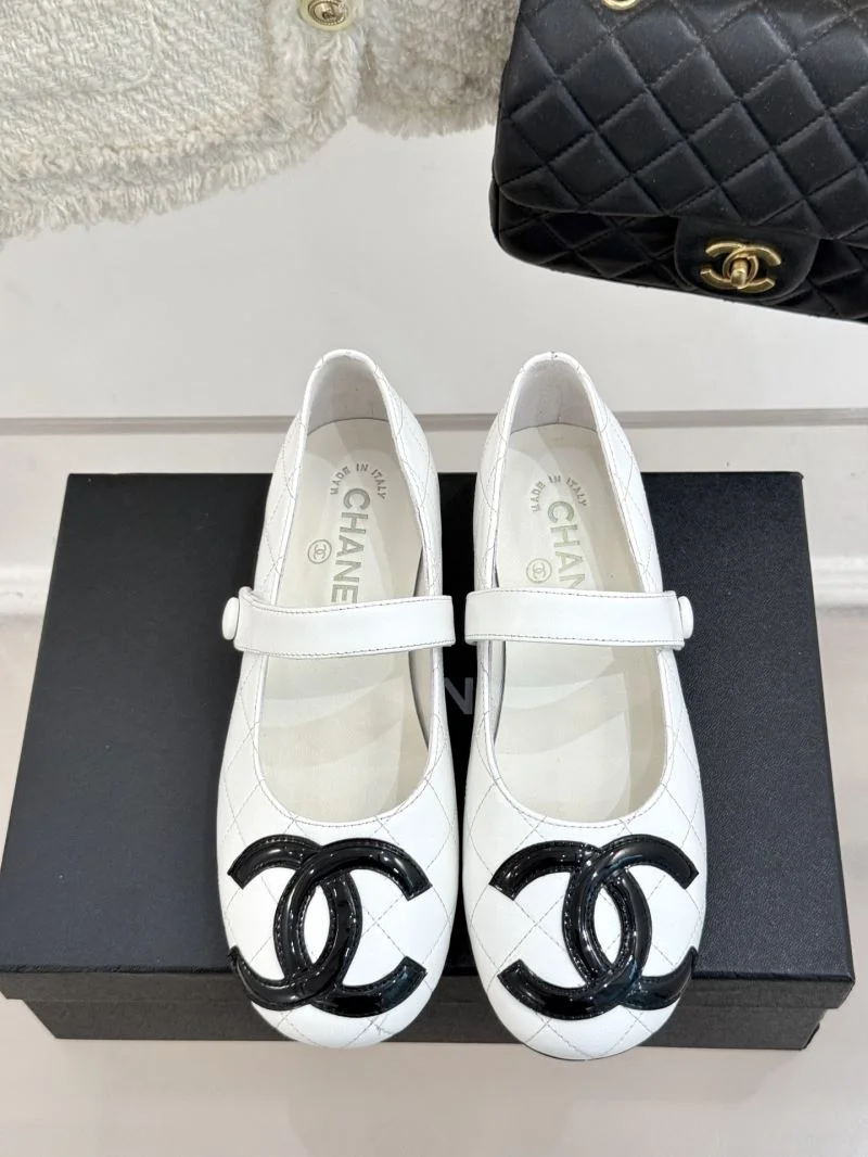 EasyCare Chanel Low Shoes 19219