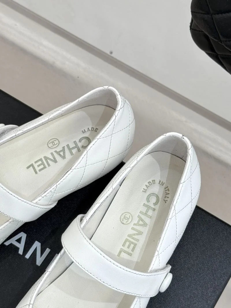 EasyCare Chanel Low Shoes 19219