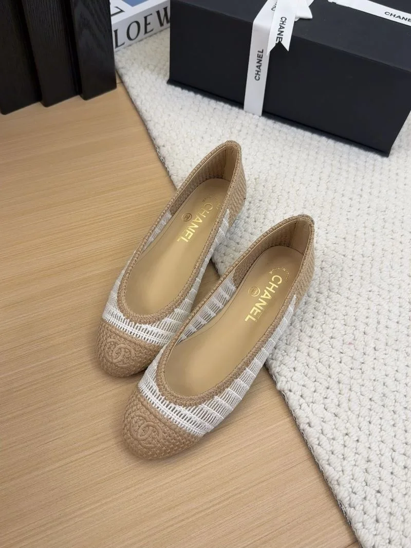 Chanel Low Shoes OdorResistant 19222