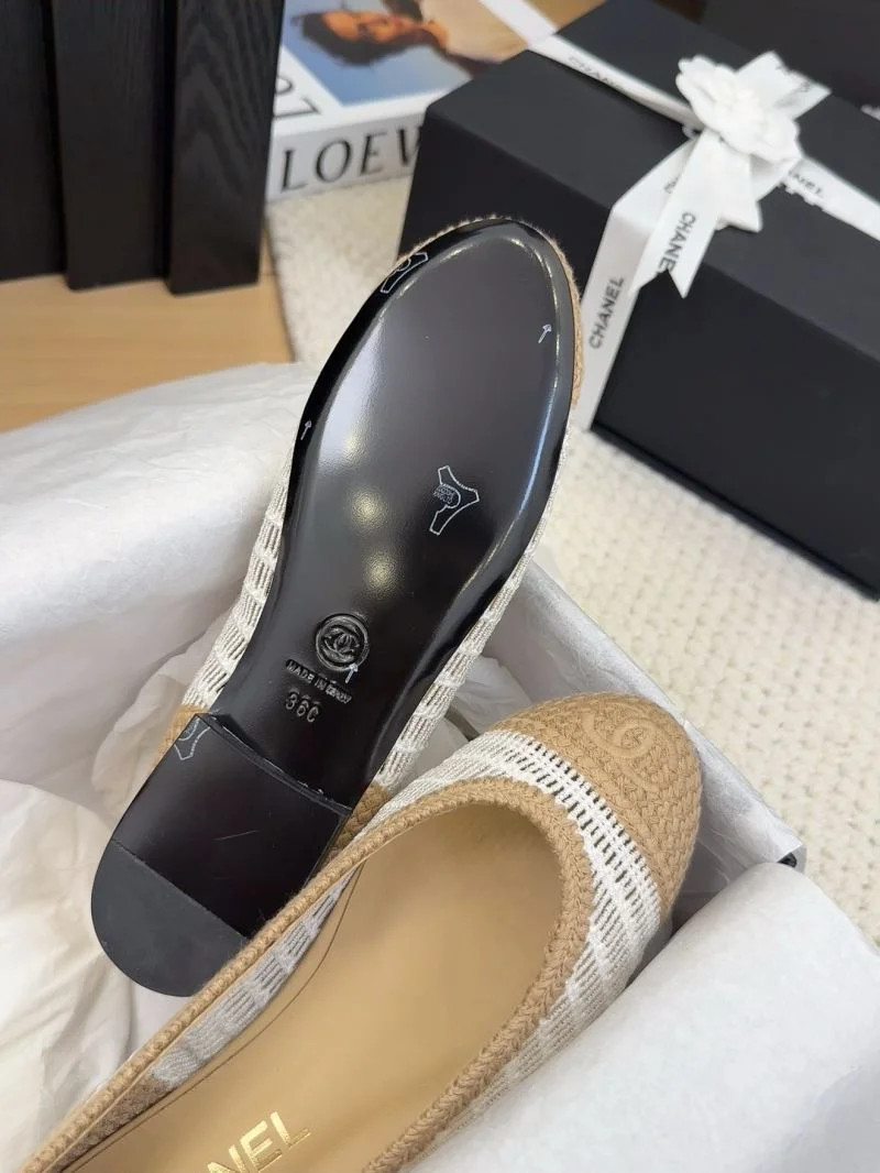 Chanel Low Shoes OdorResistant 19222