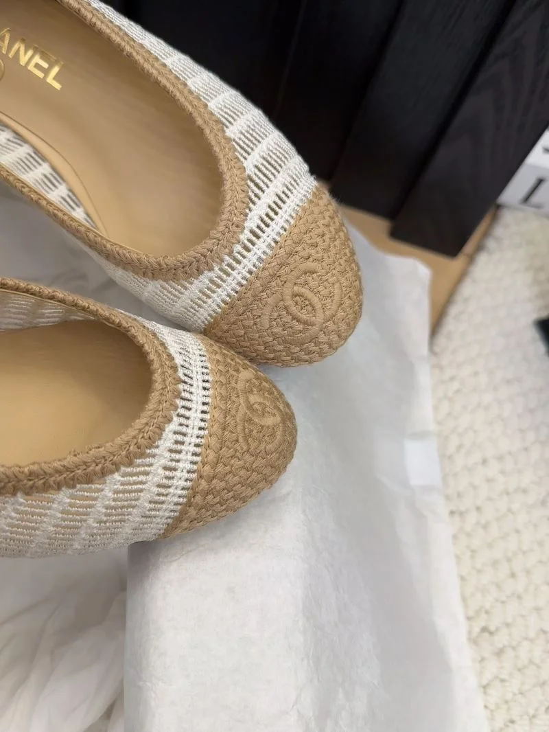 Chanel Low Shoes OdorResistant 19222