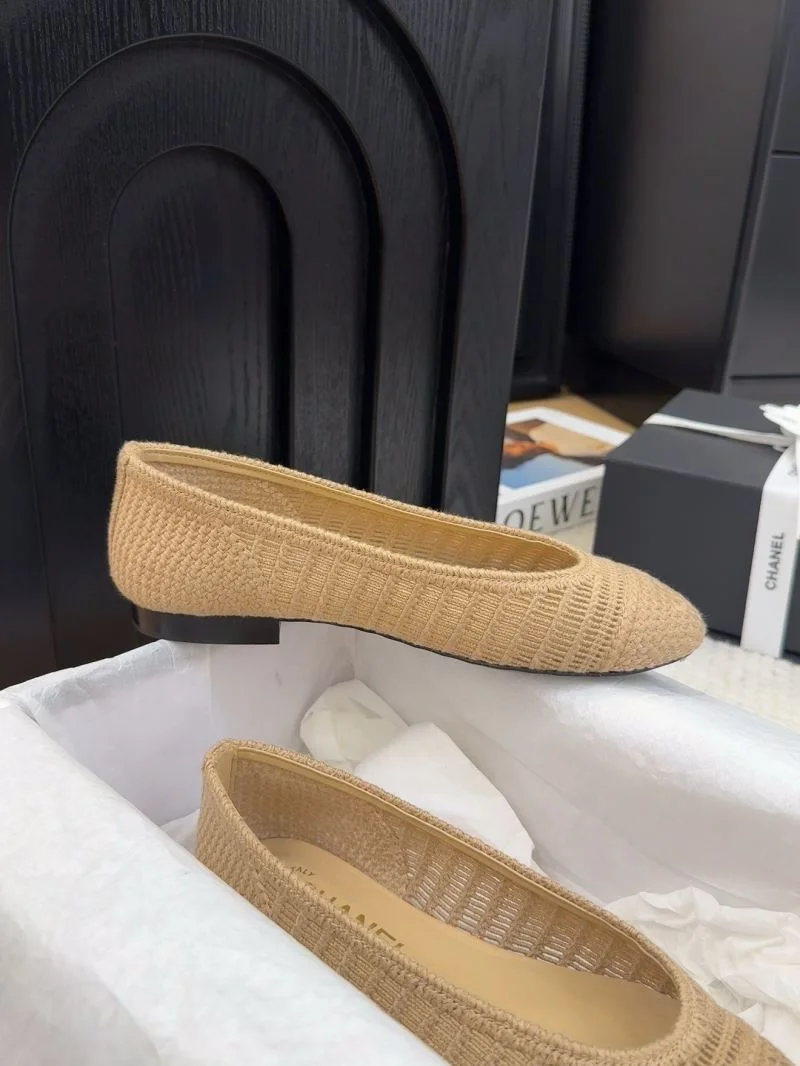 Chanel Low Shoes EasyMatch 19220
