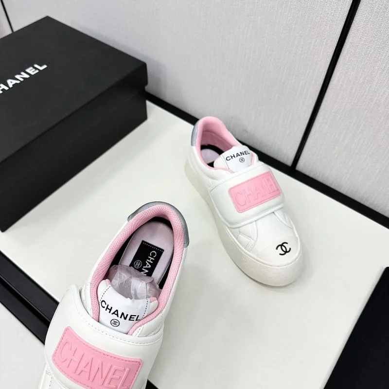 Chanel Low Shoes Trendsetting 20439