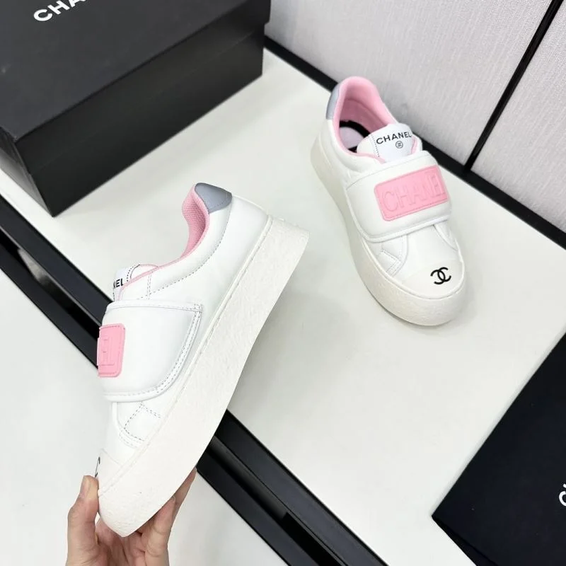 Chanel Low Shoes Trendsetting 20439