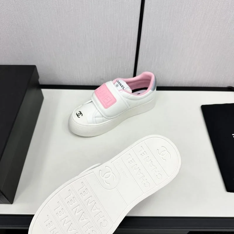Chanel Low Shoes Trendsetting 20439