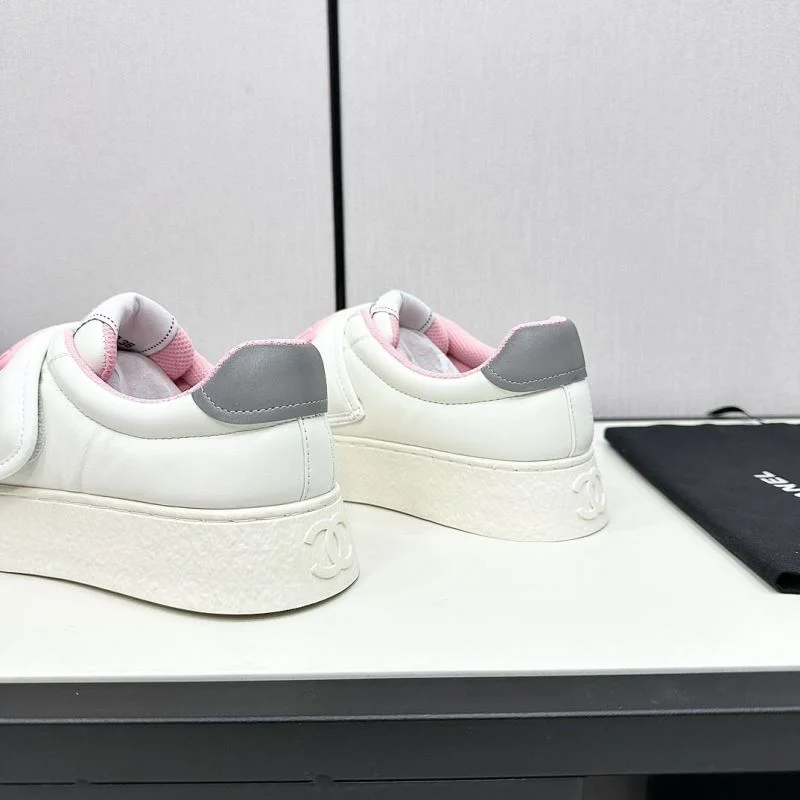 Chanel Low Shoes Trendsetting 20439