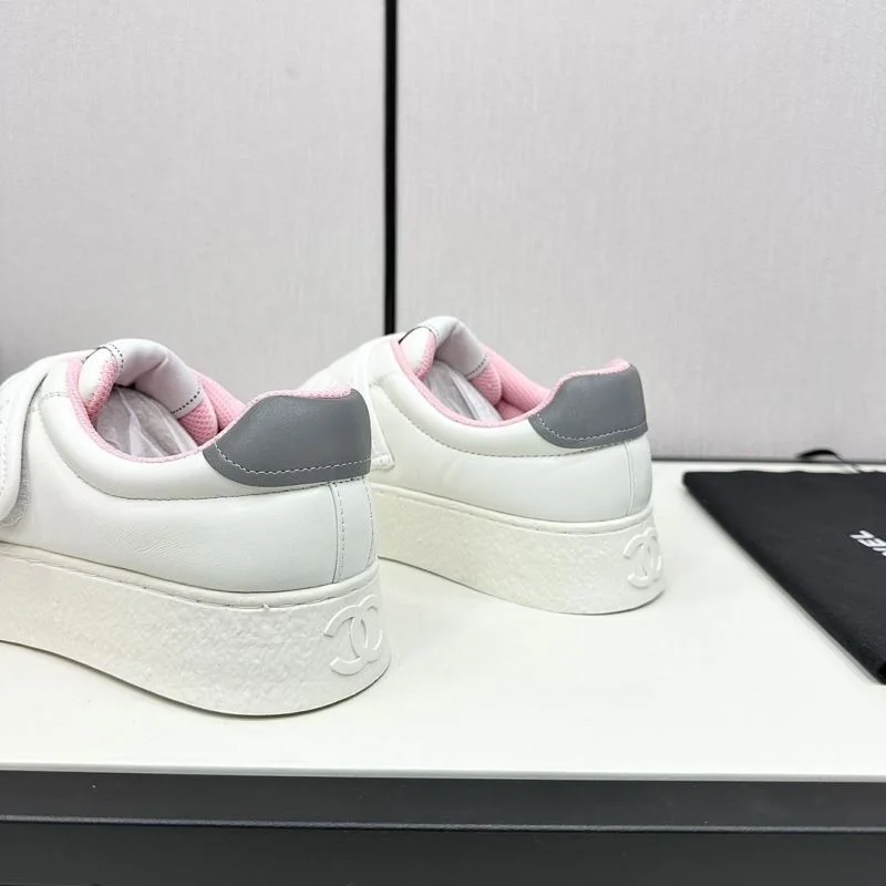 Versatile Chanel Low Shoes 20441