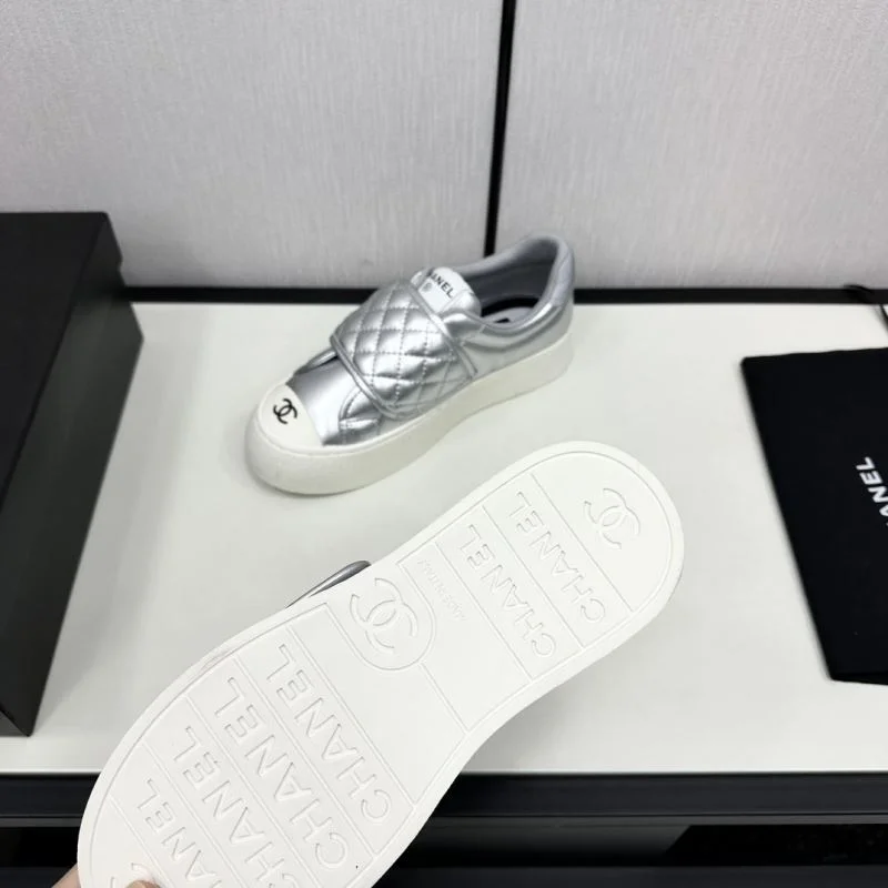 Chanel Low Shoes StreetReady 20438