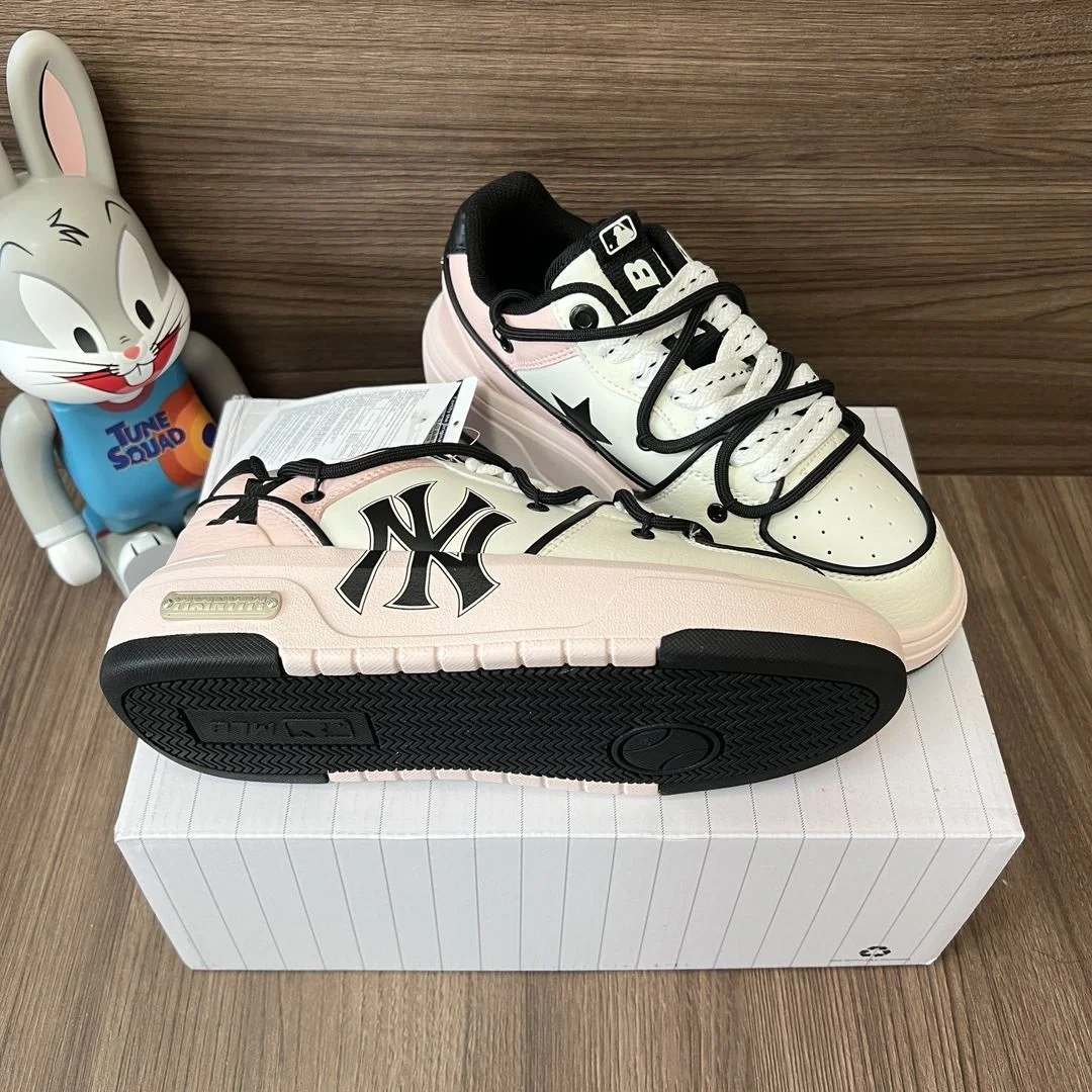 Chanel Low Shoes Unique 18123