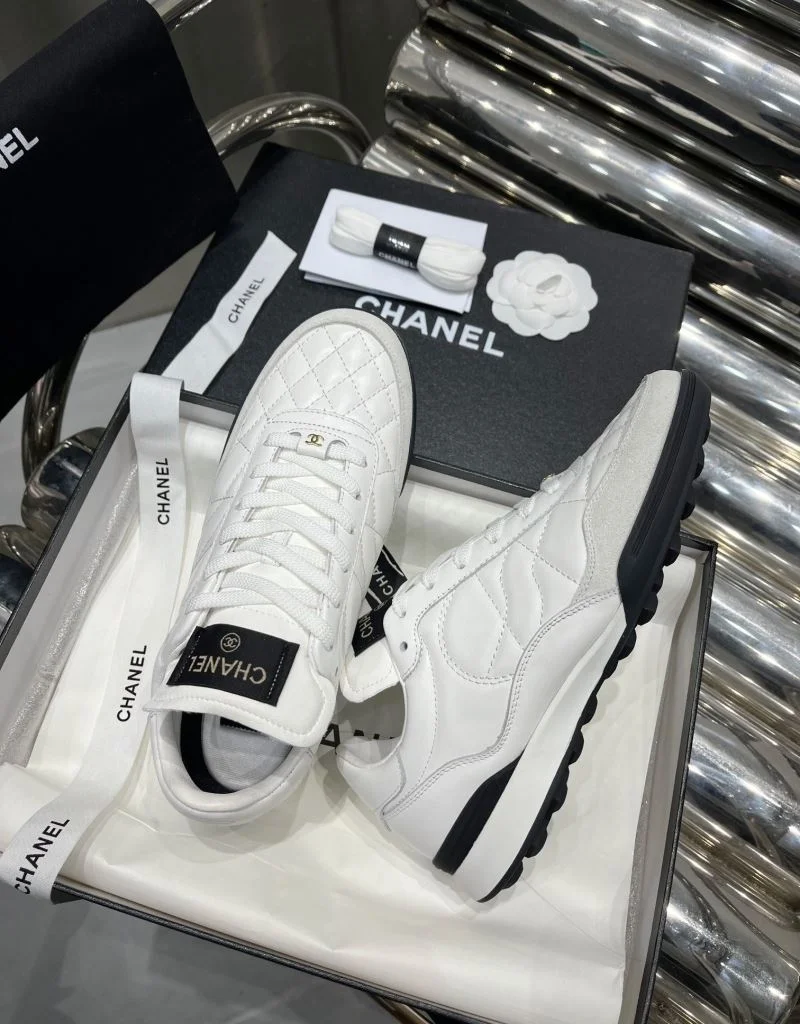 Chanel Low Shoes UrbanStyle 18117