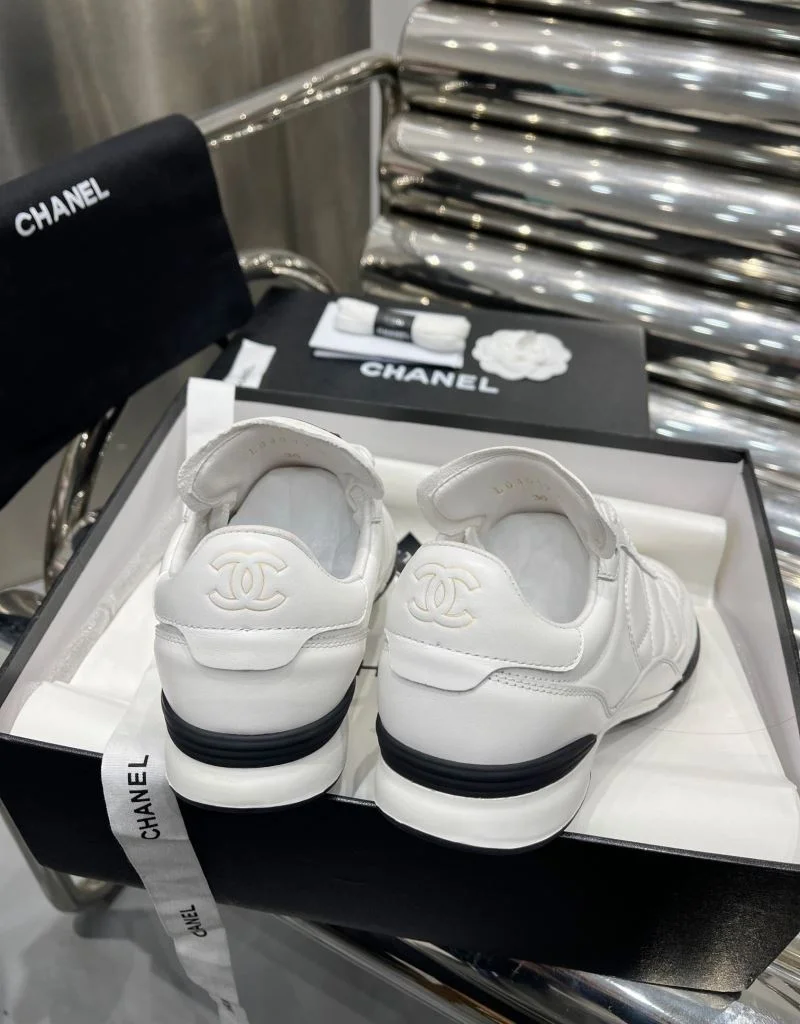 Chanel Low Shoes UrbanStyle 18117