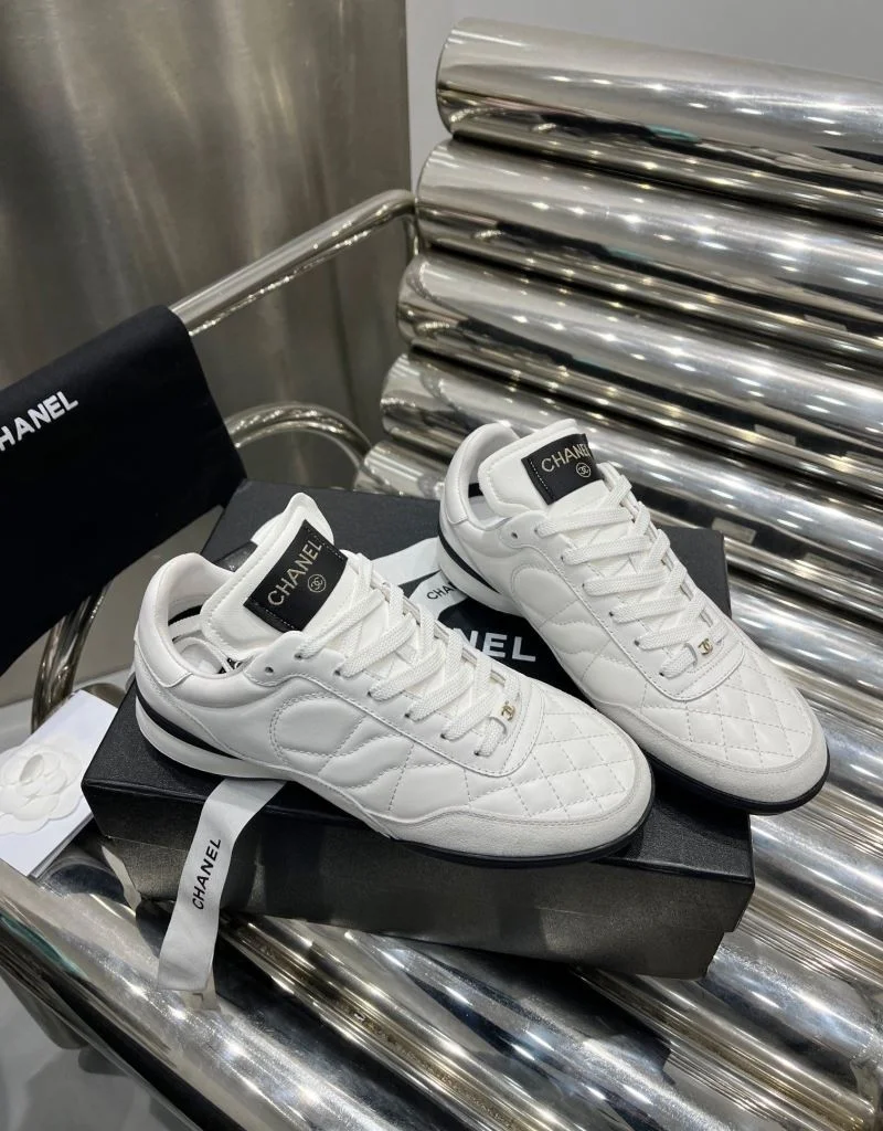 Chanel Low Shoes UrbanStyle 18117