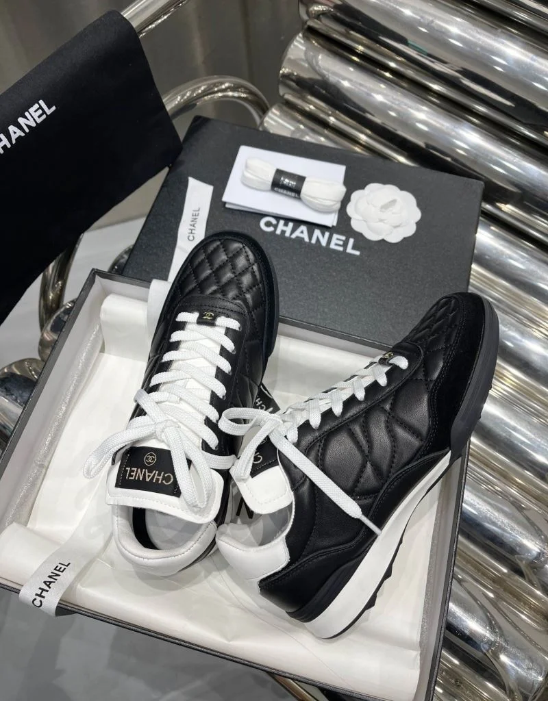 Chanel Low Shoes Unisex 18131